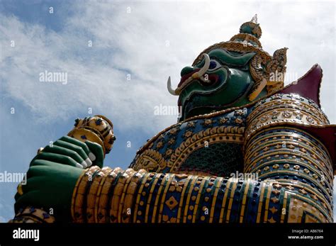 Detail Of Guard Statue At Wat Arun Bangkok Thailand Stock Photo Alamy