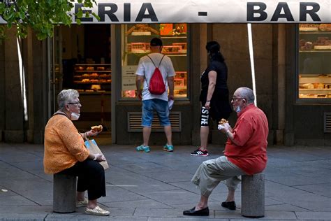 Espa A Impone De Nuevo La Mascarilla Obligatoria En Exteriores La Naci N