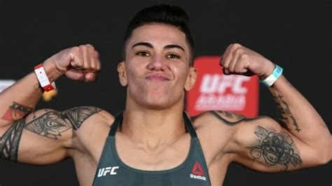 Jessica Andrade Wife Who Is The Former Ufc Strawweight Champion