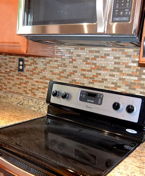 26 Gold Backsplash Glamorous And Sparkling Eye Catching Tile