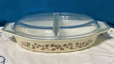 Vintage Pyrex Divided Dish With Lid Gold Acorn And Leaf Etsy