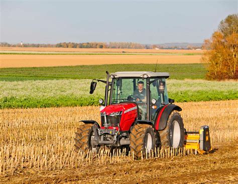 Kompakttraktor Test Massey Ferguson Mf Al Agrarheute