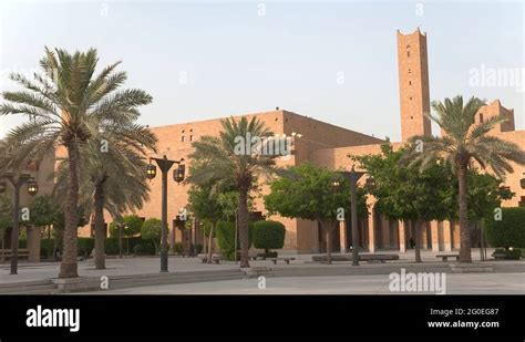 Riyadh municipality square and buildings 001 Stock Video Footage - Alamy