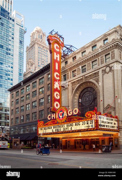 The Distinctive Iconic Chicago Theatre In Chicago Illinois Stock