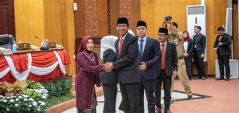 Tri Indah Ratna Sari Dilantik Jadi Anggota DPRD Surabaya Gantikan