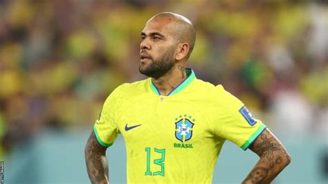 Accusé De Viol Dani Alves Se Présente Désormais Comme Victime