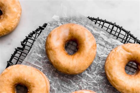 Donuts glaseadas perfectas una idea clásica ideal para las meriendas