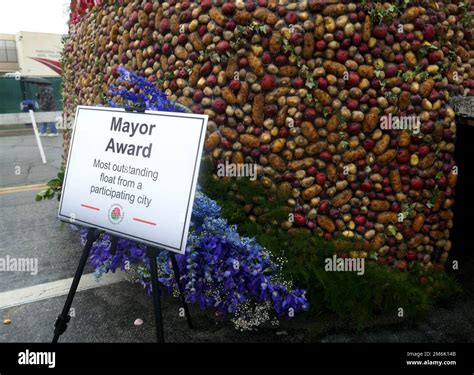 Pasadena, California, USA 3rd January 2023 Rose Parade Floats on ...