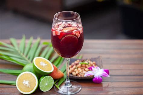 Arriba 95 Imagen Receta Para Hacer Sangria Con Vino Tinto Abzlocal Mx