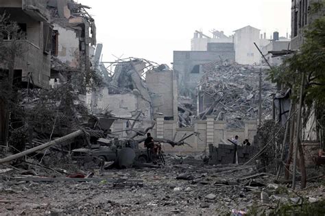 Unprecedented Israeli Bombardment Lays Waste to Upscale Rimal, the Beating Heart of Gaza City