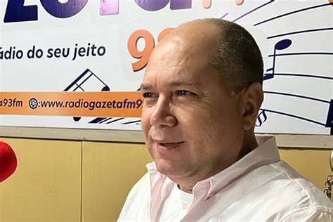 Professor Nilson Euclides Se Encontra Professores Para Expor Seu