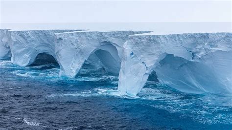 Las Im Genes Muestran Como El Iceberg Mas Grande Del Mundo Se Esta