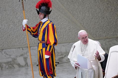 Siamo Tutti Della Stessa Carne Padre Spadaro Legge Fratelli Tutti