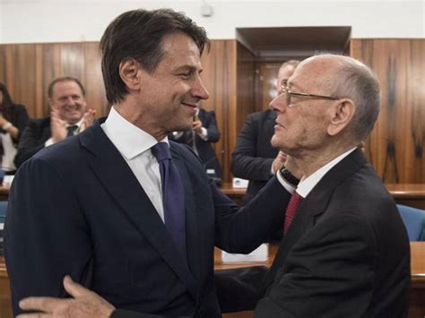 Morto Il Padre Di Giuseppe Conte In Aula Lannuncio Del Lutto Per Il