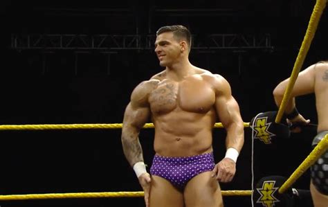 Meet Hugo Knox The Man Who Swapped Professional Football For Life In Wwe Complex