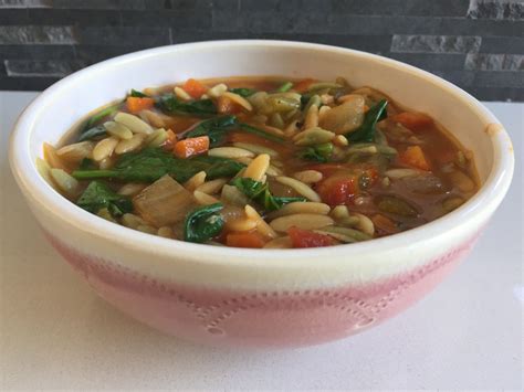 Spinach Orzo Soup - VEGAN MOSVEGAN MOS