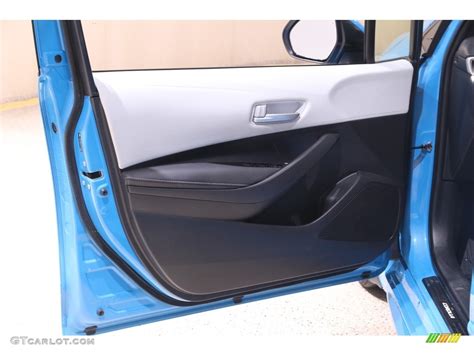 2019 Blue Flame Toyota Corolla Hatchback Se 143874394 Photo 4