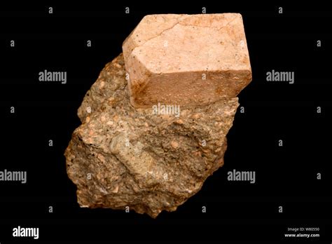 Potassium feldspar hi-res stock photography and images - Alamy