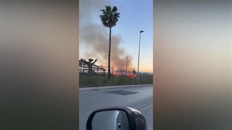 Incendio Allingresso Di Siracusa