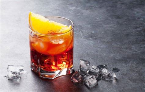 Przygotuj Idealne Negroni Przepis Na Drink Z Ginem I Wermutem