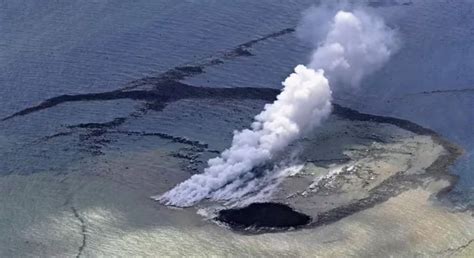 Así emergió una nueva isla en Japón tras la erupción de un volcán