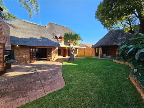 Waverley Pretoria Property Houses For Sale In Waverley Pretoria