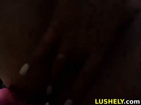 Horny Babe Has Juicy Orgasms On Webcam Live