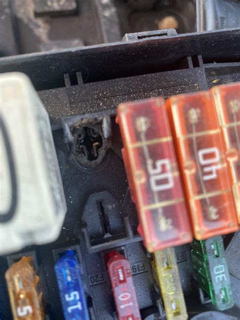 06 Jetta 25 Found Under Ecm Control Module Fuse Could This Explain