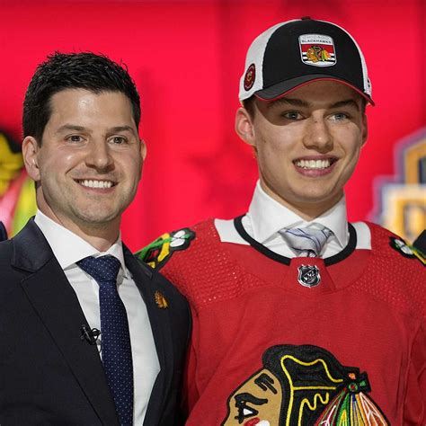 Supertalangen Connor Bedards Allra Första Hockeytröja är Mäktig