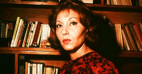 Biografia De Clarice Lispector Mostra Grande Legado Da Maior Escritora