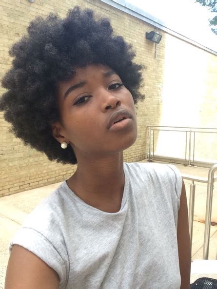 Natural Afro Hairstyles For Black Women To Wear