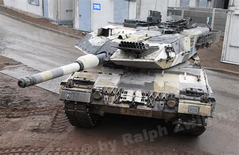 Leopard 2A5 in urban camouflage, March 2018 : TankPorn