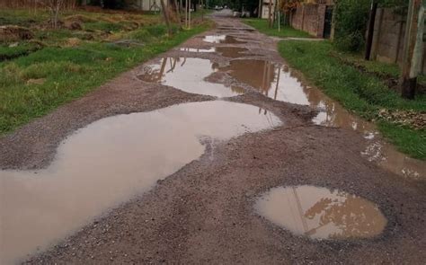 Veredas y calles en mal estado en toda la Región una triste postal que