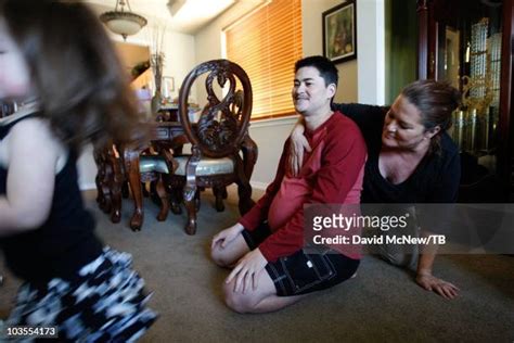 Thomas And Nancy Beatie With Their New Son Alexander Photos And Premium High Res Pictures