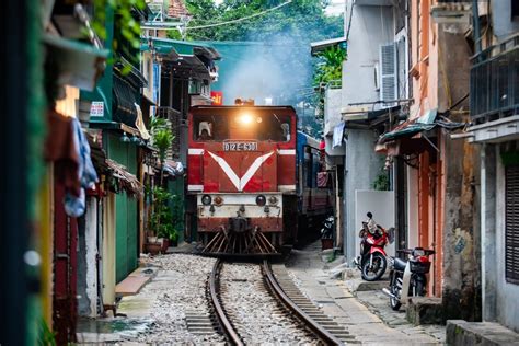 PERCUTIAN DI ASIA TENGGARA YANG MURAH Travel Treasure