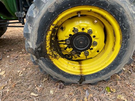 Jd E Leaking Fluid Front Axle On Right Side Tractor Forum