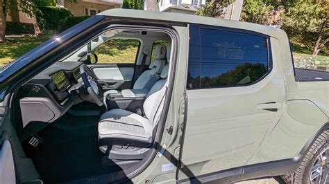 Took Delivery Of R1t Launch Green With Ocean Coast Interior Rivian Forum R1t R1s R2 R3 News