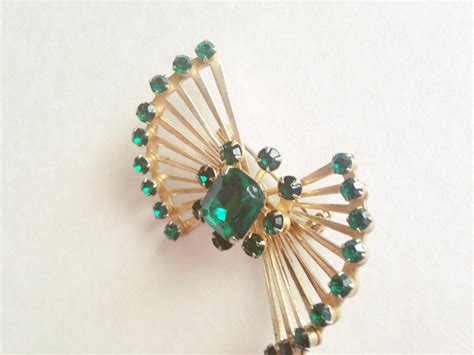 Coro Rhinestone Brooch Green Rhinestones Set In By Iridiumjewelry