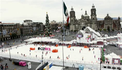 Chilango Ahora S Ya Abri La Pista De Hielo En El Z Calo