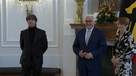 Video Löw zu Gast beim Bundespräsidenten STERN de