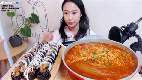 생 묵은지 틈새라면 4봉 김밥 3줄 먹동이 먹방 아프리카tv Vod