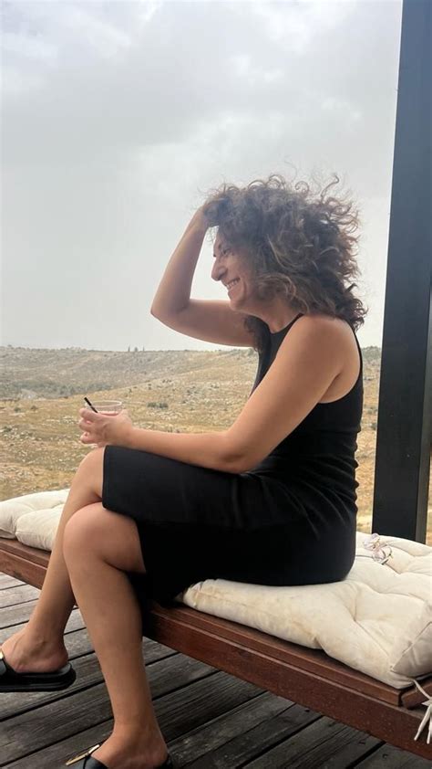 Shira Cohen Feet