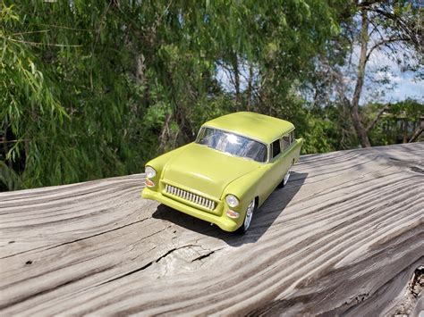 1955 Chevy Nomad Custom Station Wagon Plastic Model Car Kit 1 25