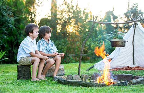 Beratung Echo Hart Arbeitend Camping In Den Bergen Mit Kindern Stra E