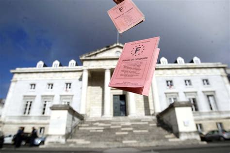 On nest quand même pas en présence de brigands au tribunal de