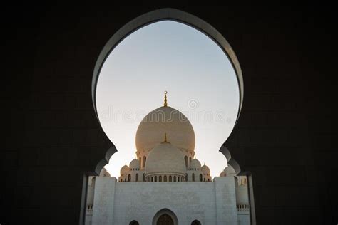 Abu Dhabi Eau Le Janvier Sheikh Zayed Grand Mosque Dans Abu