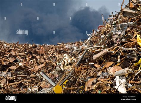 Junkyard Hi Res Stock Photography And Images Alamy