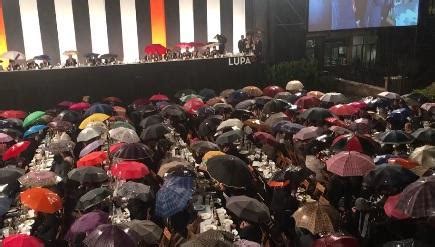 Palio Di Siena Pioggia O Non Pioggia La Cena Si Fa Lupa A Tavola Con