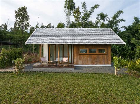 Baan Noi Doi Hang: Little House on the Hill with WFH Design / Living Asean