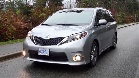 2015 Toyota Sienna Se Test Drive Review Autotraderca